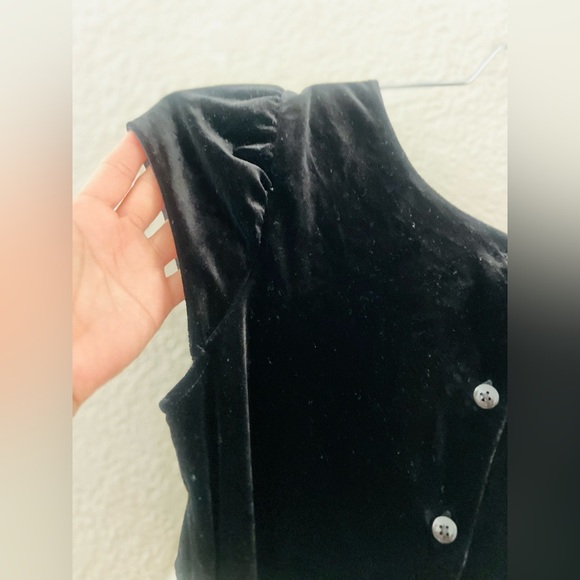 Jonathan Michelle dress size 12
17” across chest pit to pit loose on the waist - Picture 7 of 14